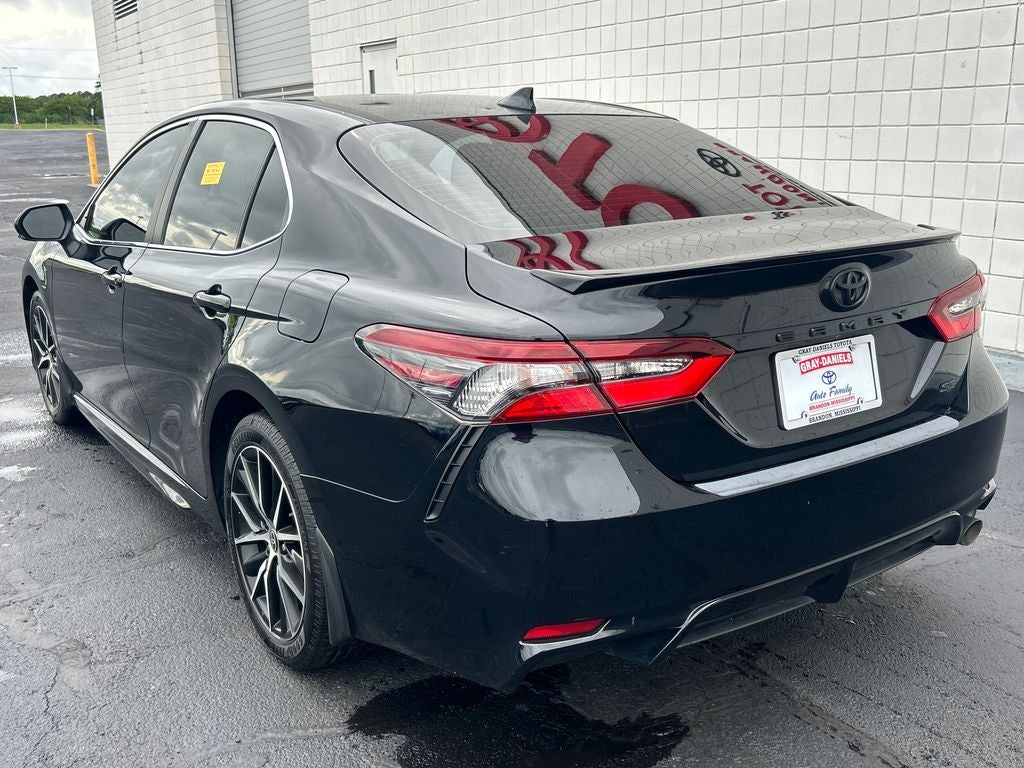 2022 Toyota Camry SE