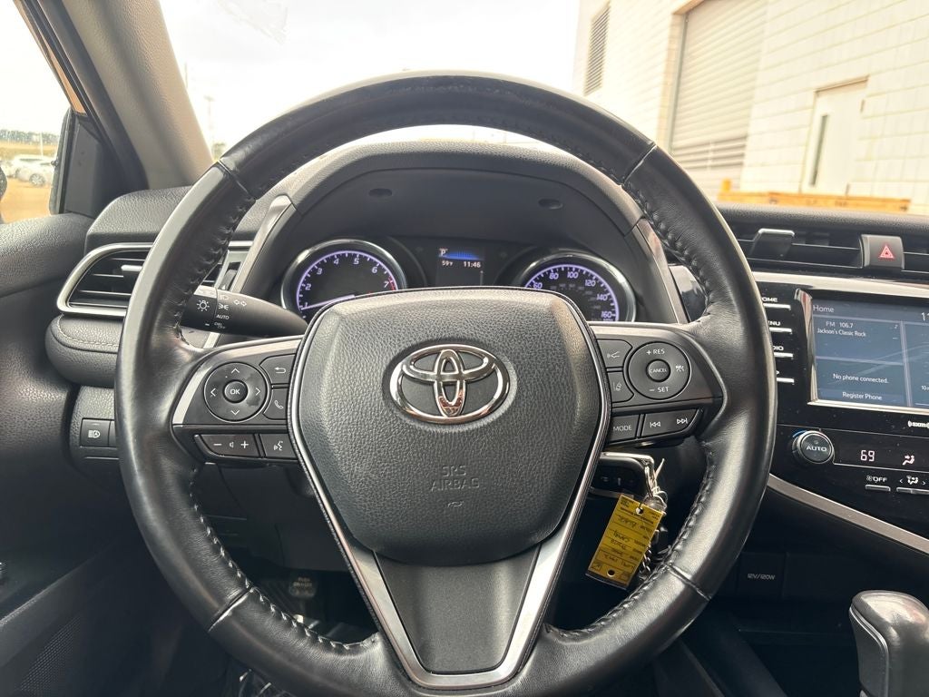 2020 Toyota Camry SE