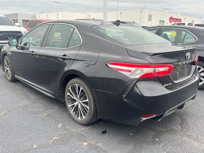 2020 Toyota Camry SE