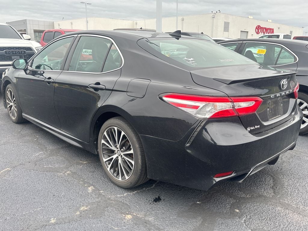 2020 Toyota Camry SE