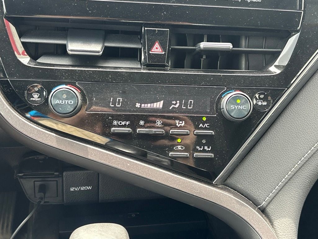2023 Toyota Camry Hybrid SE