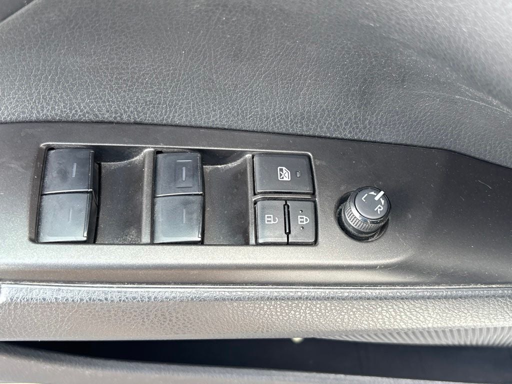2023 Toyota Camry Hybrid SE