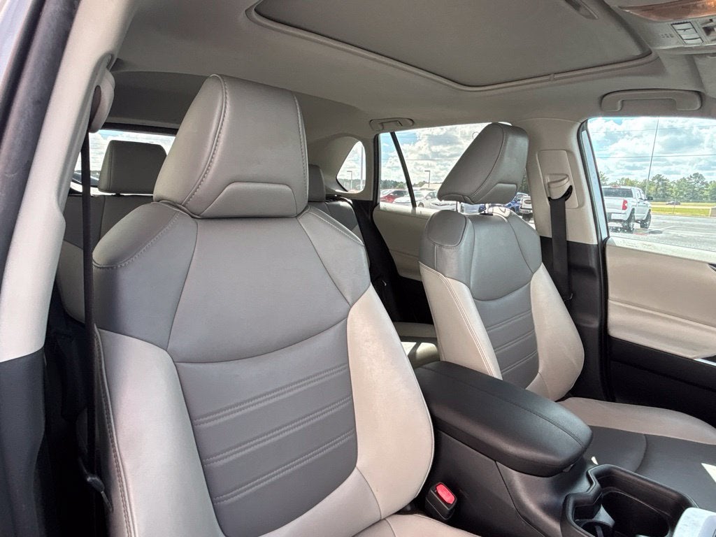 2021 Toyota RAV4 Hybrid XLE Premium