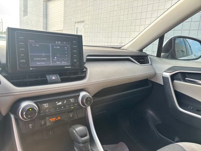 2020 Toyota RAV4 Hybrid XLE