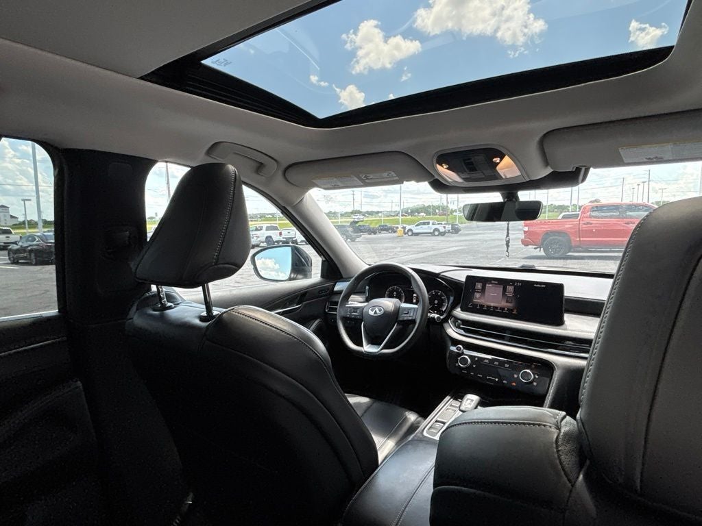 2023 INFINITI QX60 LUXE