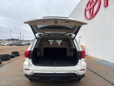 2020 Nissan Pathfinder SL