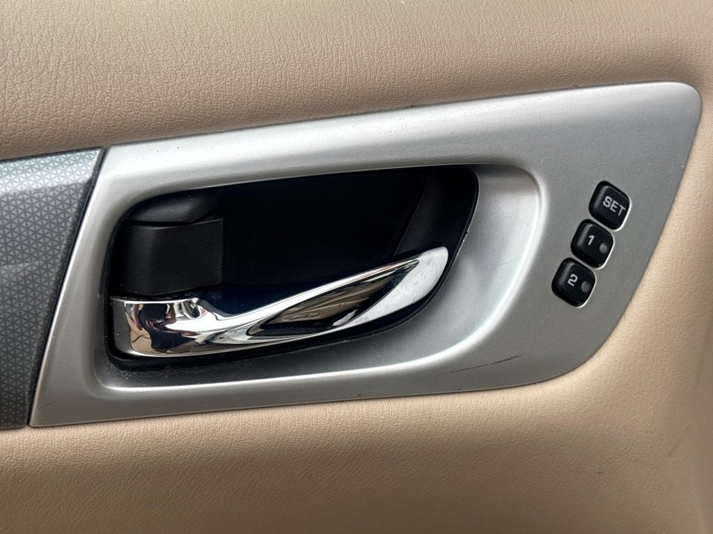 2020 Nissan Pathfinder SL