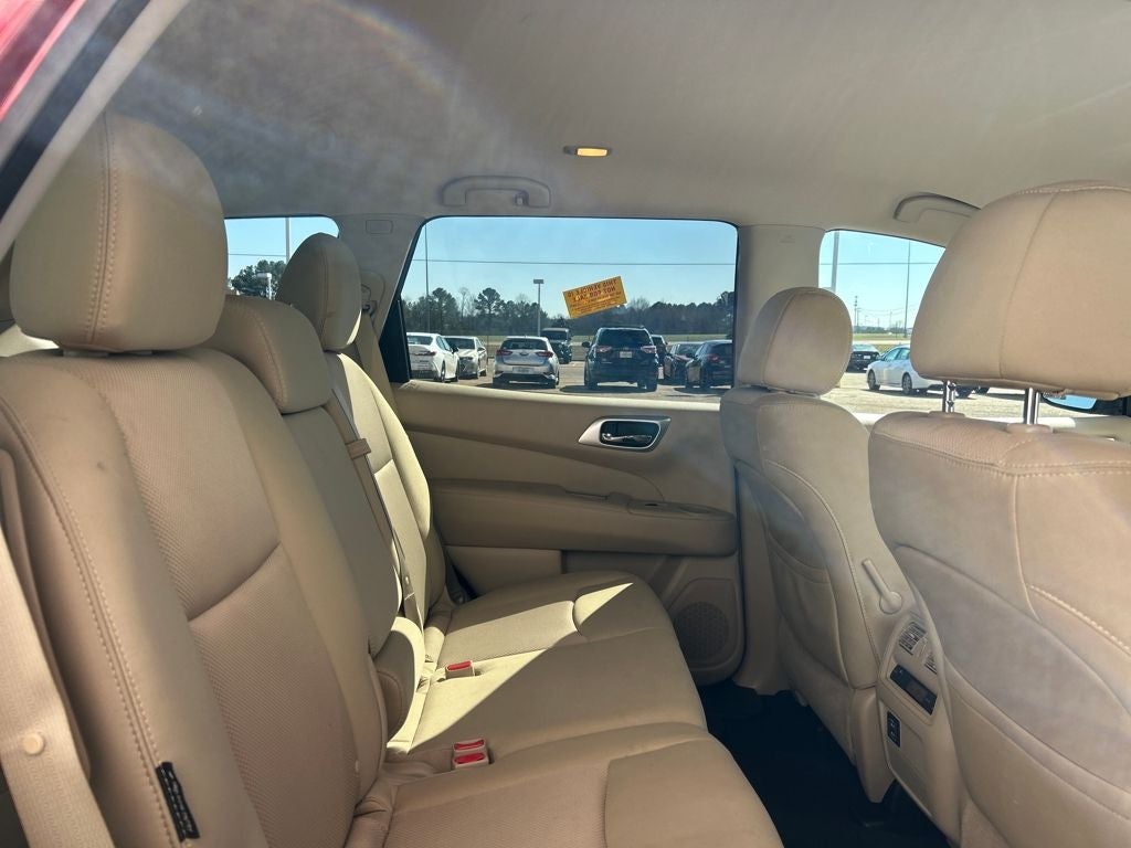 2018 Nissan Pathfinder SV