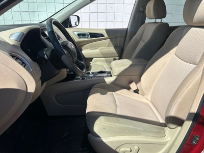 2018 Nissan Pathfinder SV