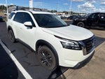 2023 Nissan Pathfinder SV