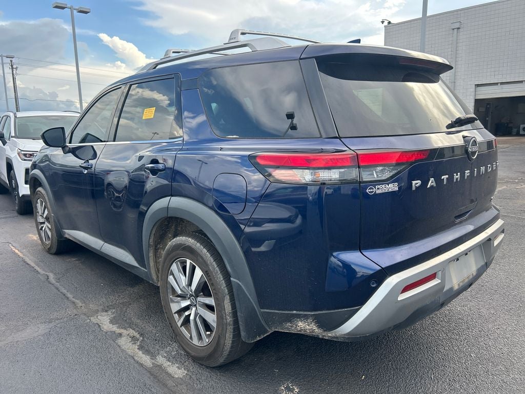 2023 Nissan Pathfinder SL