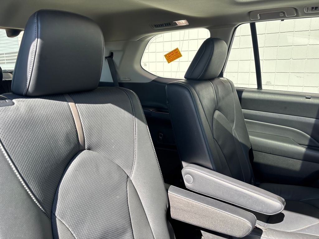 2025 Toyota Grand Highlander Platinum