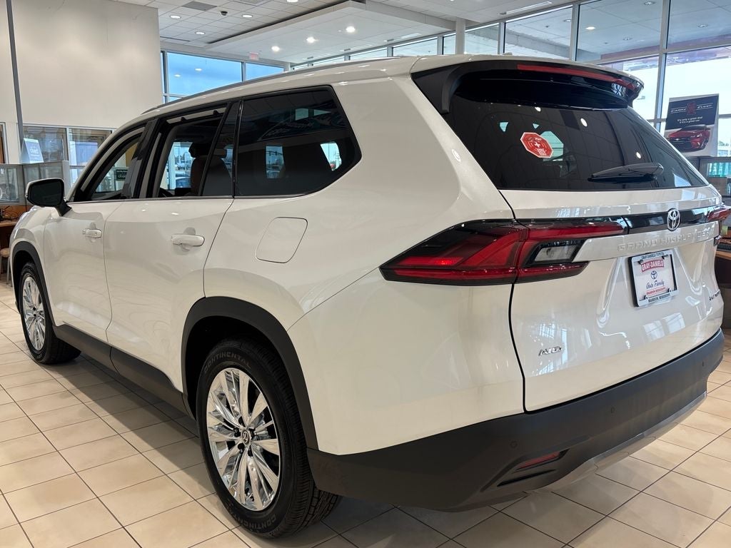 2026 Toyota Grand Highlander Platinum