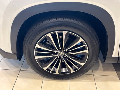 2026 Toyota Grand Highlander Hybrid MAX Platinum