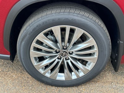 2026 Toyota Highlander Hybrid Platinum