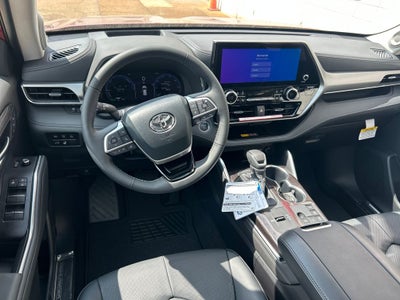 2026 Toyota Highlander Hybrid Platinum