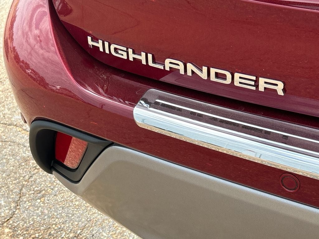 2026 Toyota Highlander Hybrid Platinum