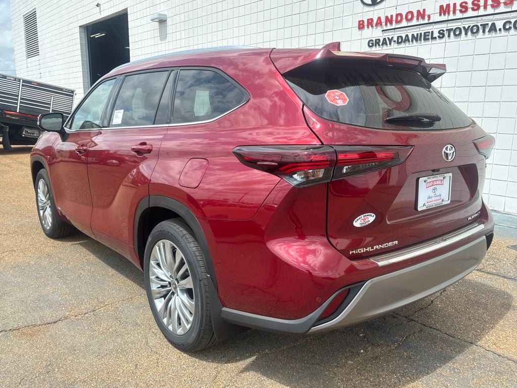 2026 Toyota Highlander Hybrid Platinum