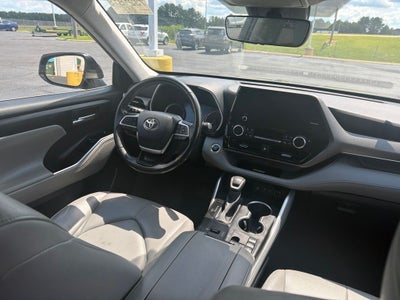 2023 Toyota Highlander XLE