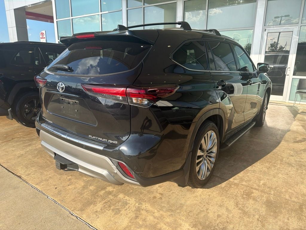 2025 Toyota Highlander Platinum