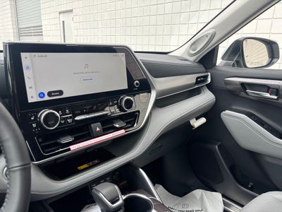2026 Toyota Highlander Platinum