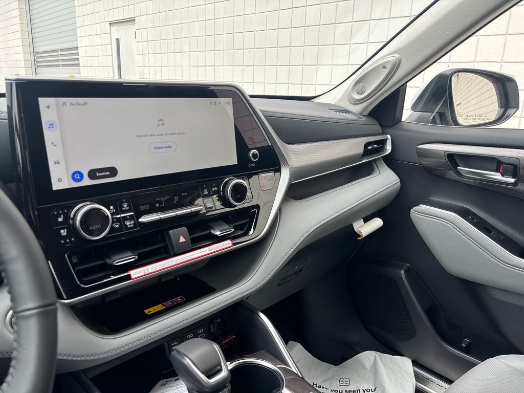 2026 Toyota Highlander Platinum