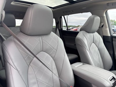 2026 Toyota Highlander Platinum