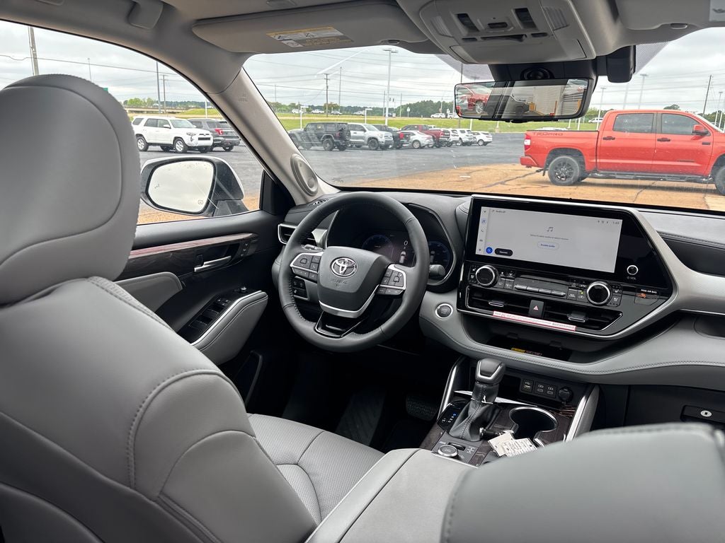 2026 Toyota Highlander Platinum