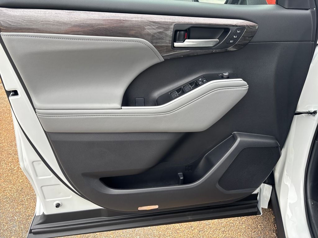 2026 Toyota Highlander Platinum