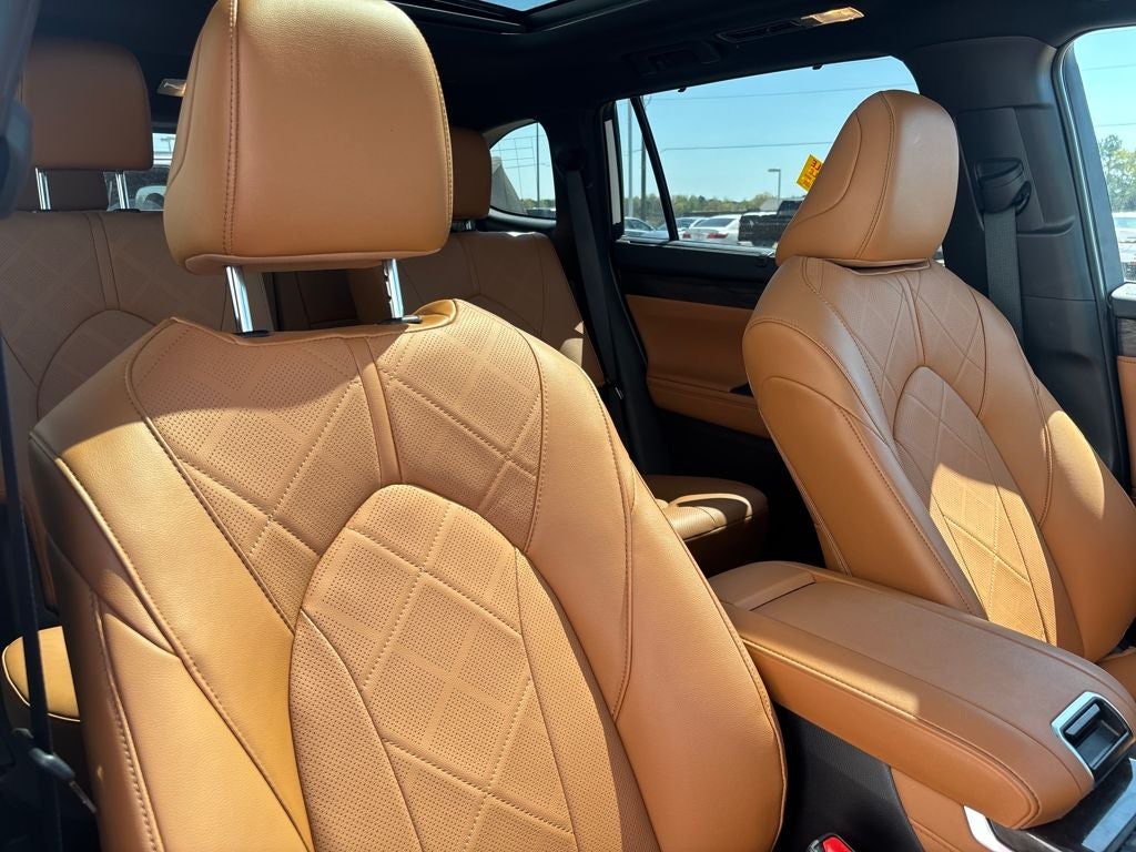 2025 Toyota Highlander Platinum