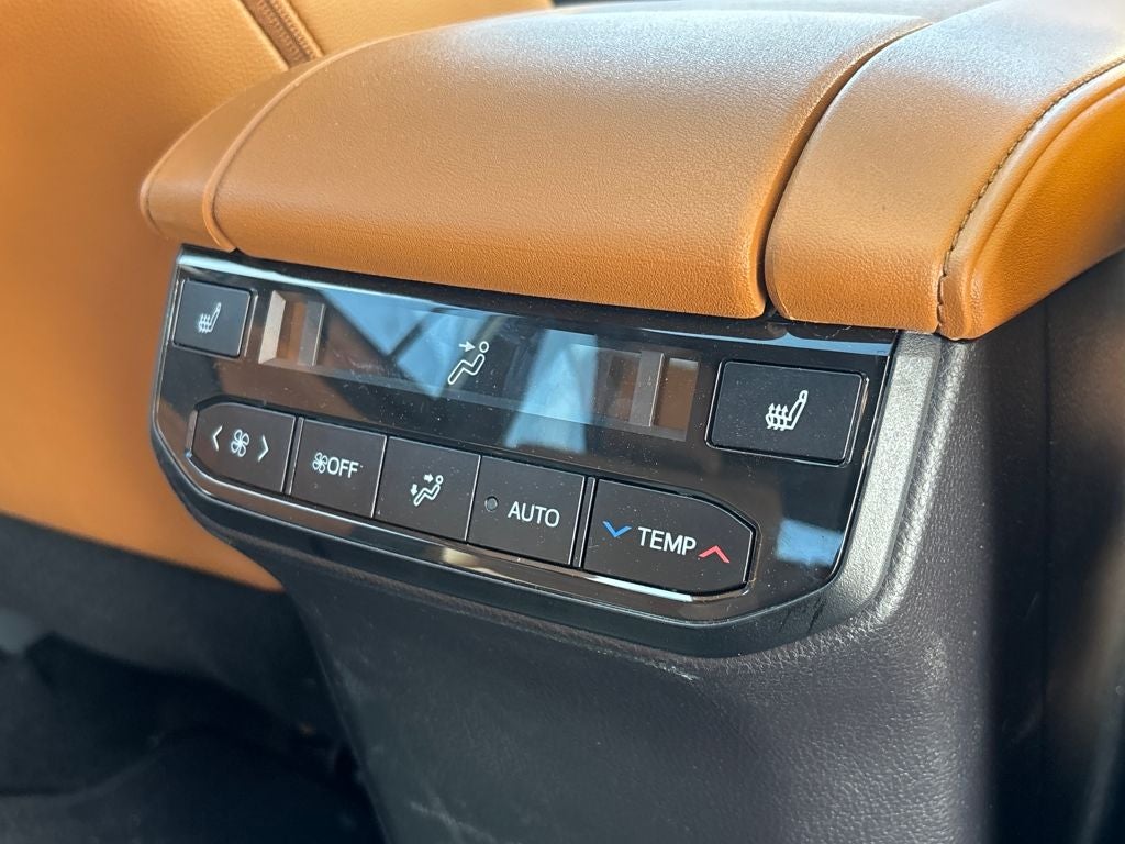 2025 Toyota Highlander Platinum