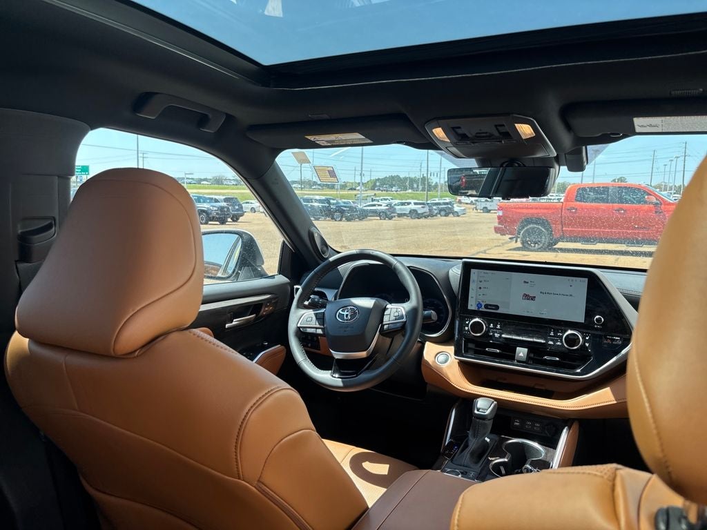 2025 Toyota Highlander Platinum