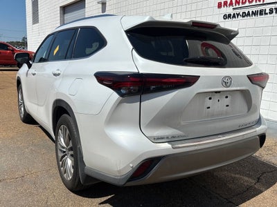 2025 Toyota Highlander Platinum
