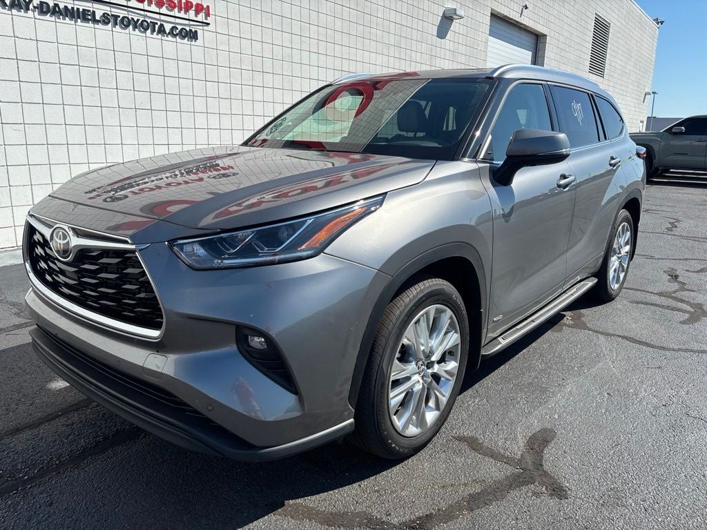 2026 Toyota Highlander Hybrid Limited