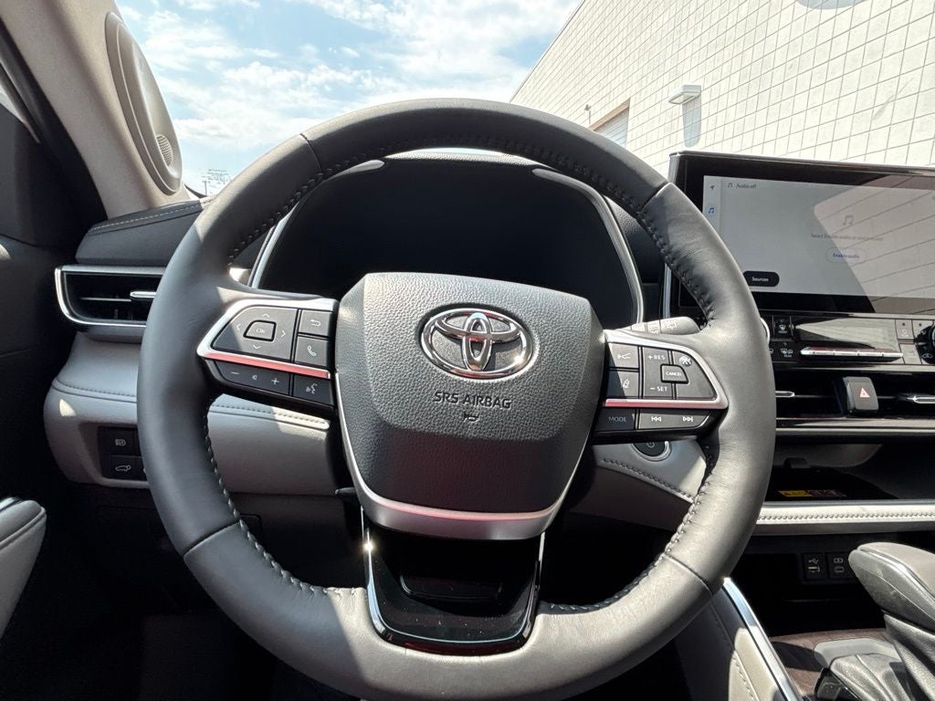 2026 Toyota Highlander Hybrid Limited