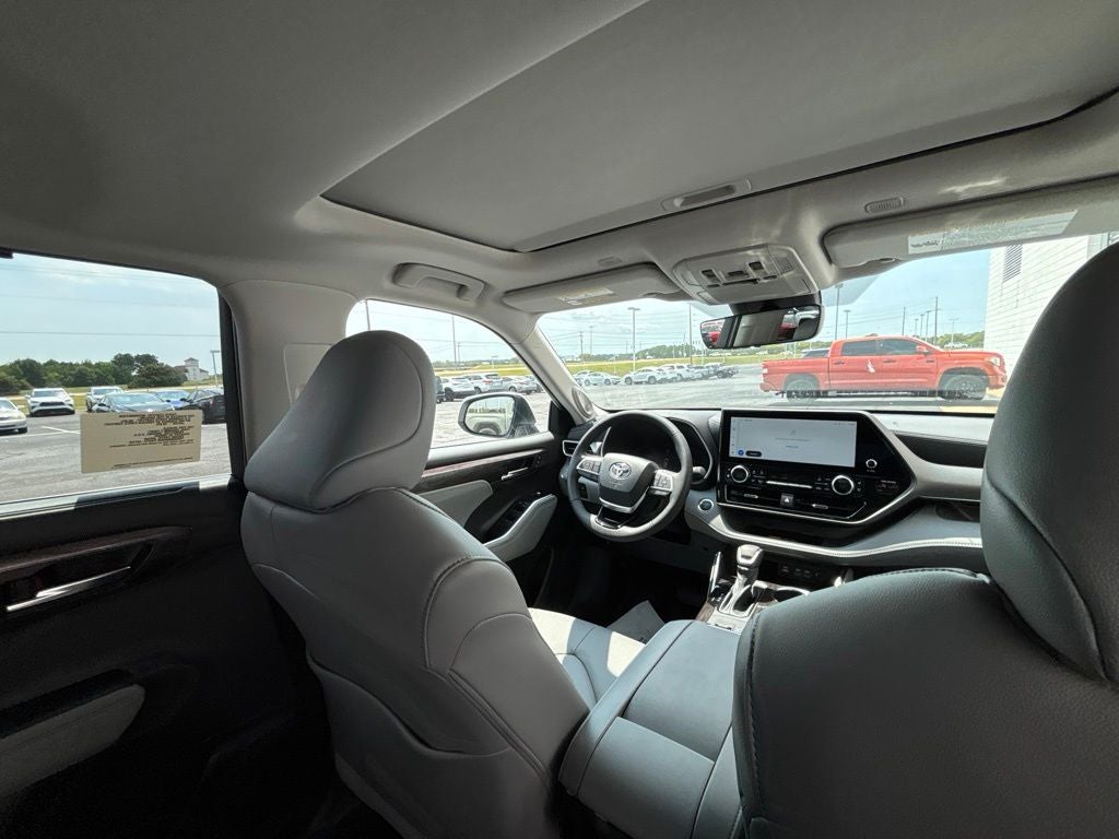 2026 Toyota Highlander Hybrid Limited