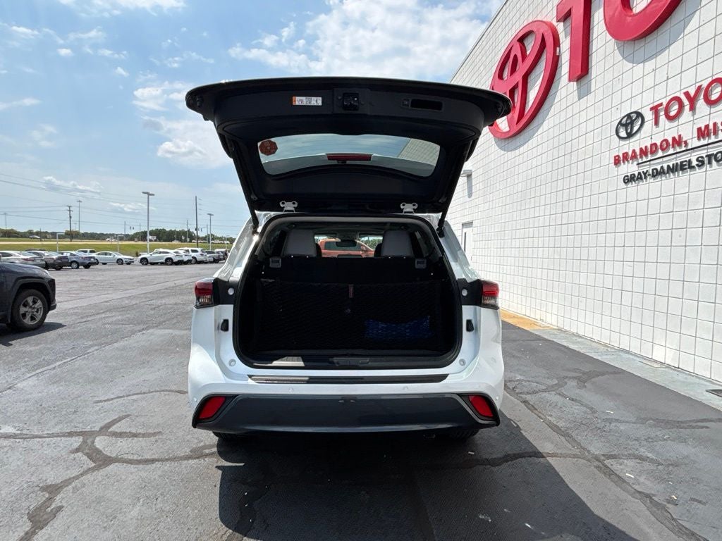 2026 Toyota Highlander Hybrid Limited
