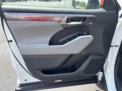 2026 Toyota Highlander Hybrid Limited
