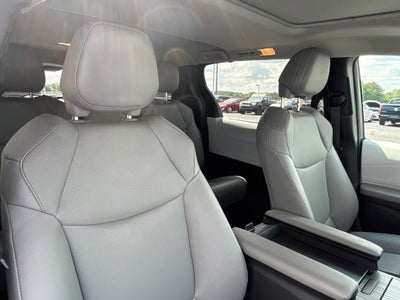 2026 Toyota Sienna XLE 8 Passenger