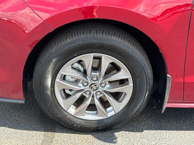 2026 Toyota Sienna XLE 8 Passenger