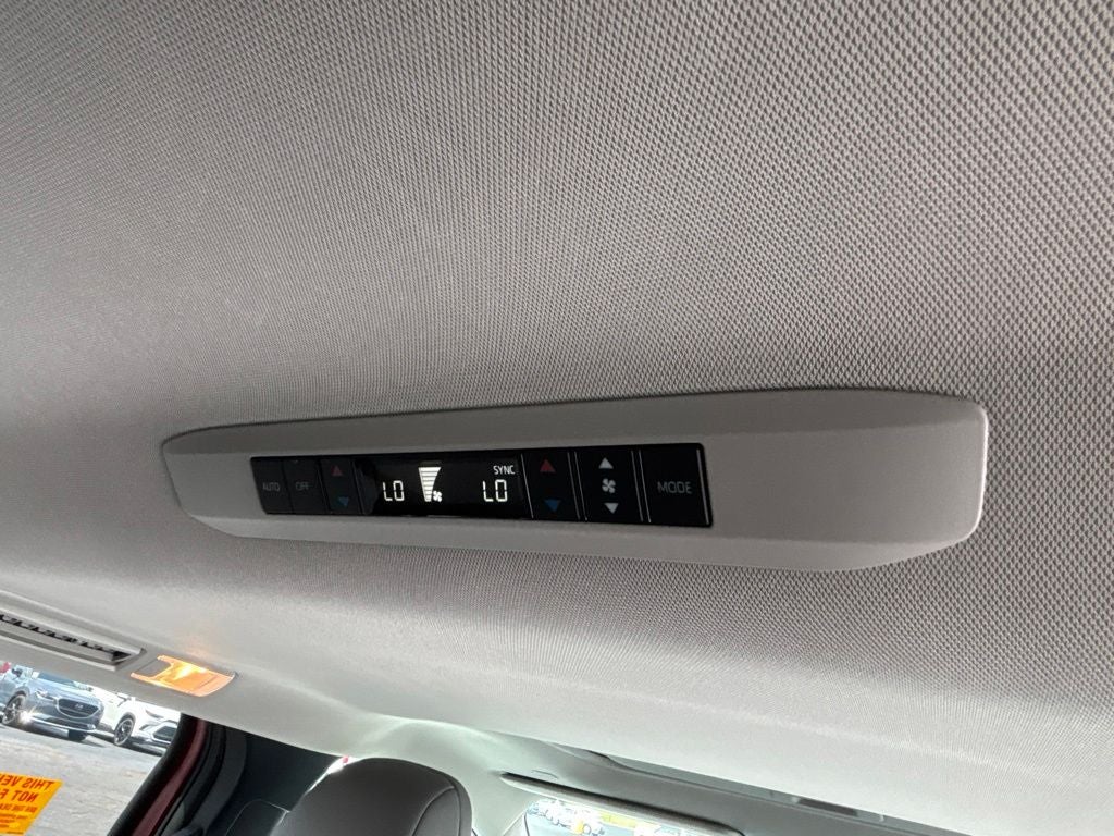 2026 Toyota Sienna XLE 8 Passenger