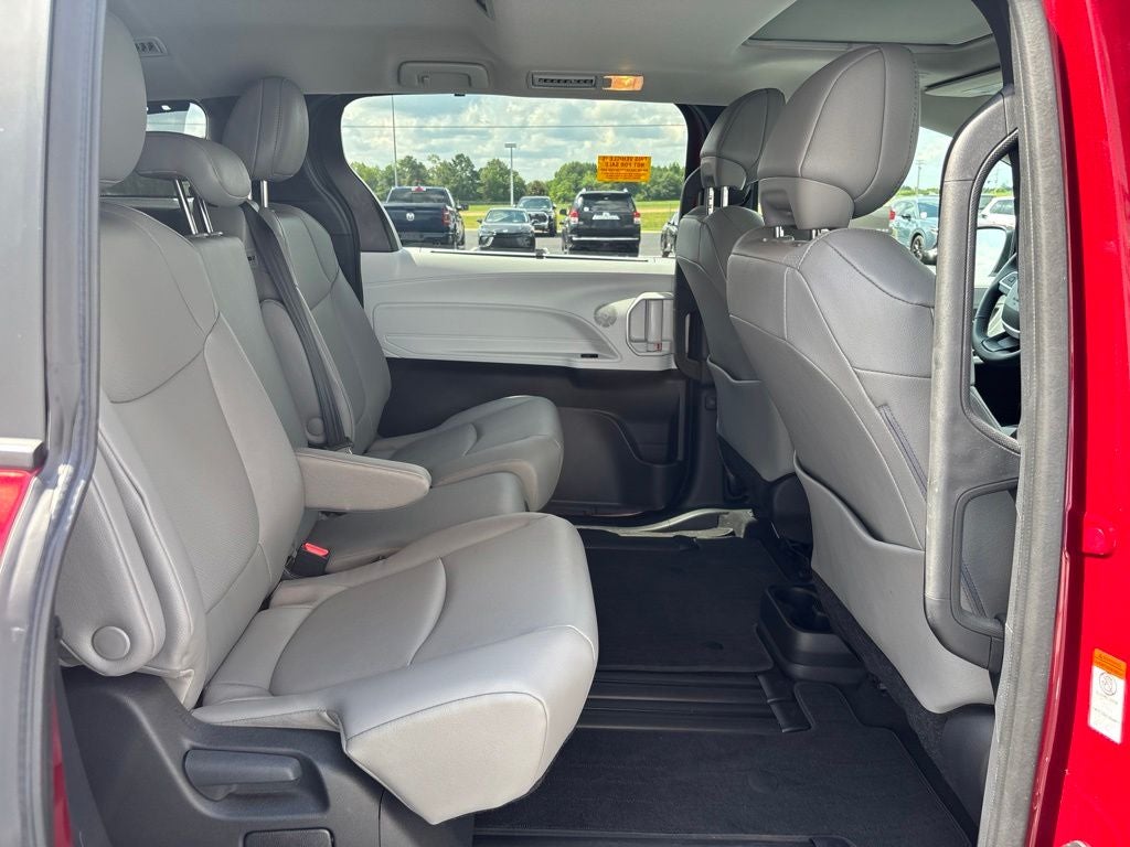 2026 Toyota Sienna XLE 8 Passenger