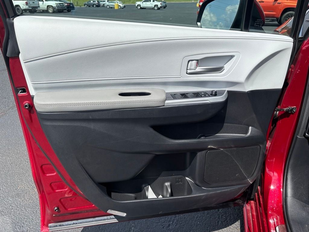2026 Toyota Sienna XLE 8 Passenger