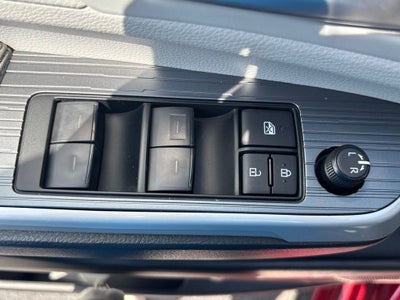 2026 Toyota Sienna XLE 8 Passenger