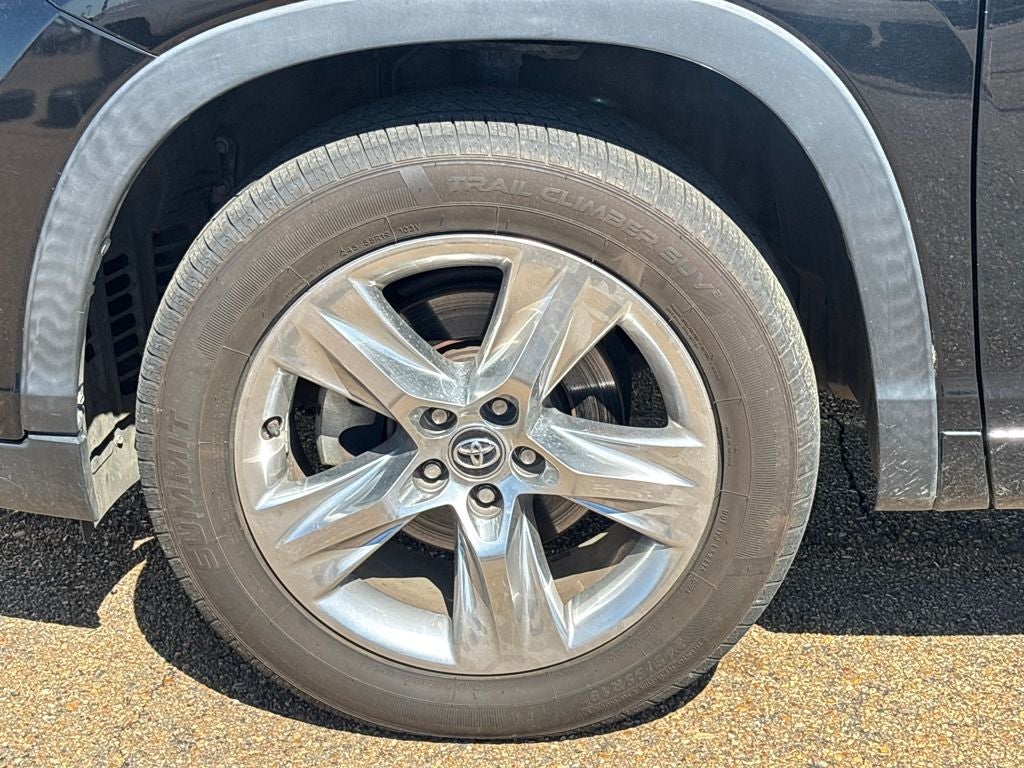 2018 Toyota Highlander Base