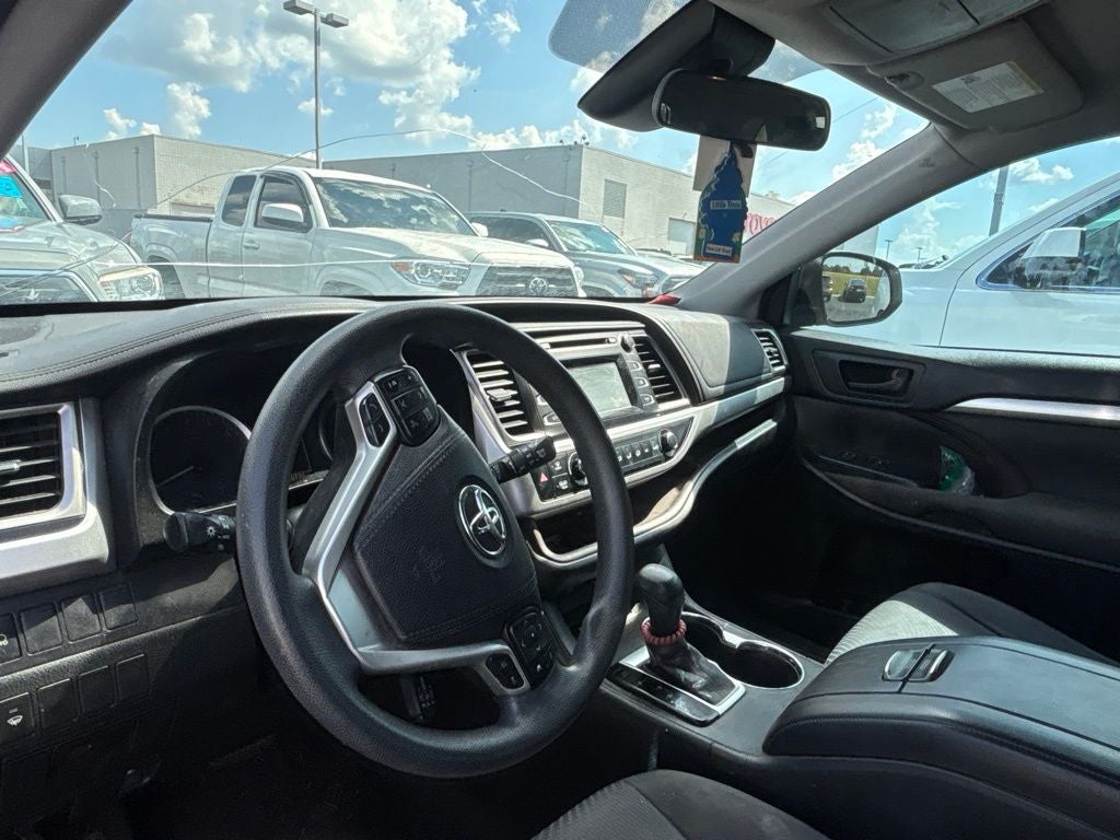2017 Toyota Highlander LE
