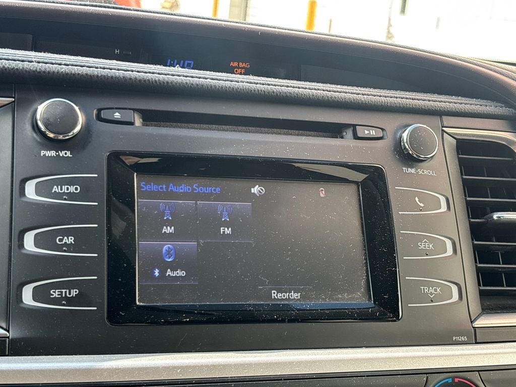 2016 Toyota Highlander LE