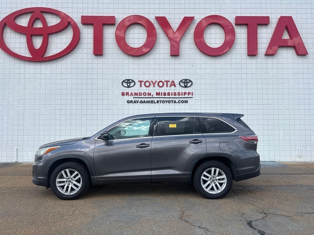 2016 Toyota Highlander LE