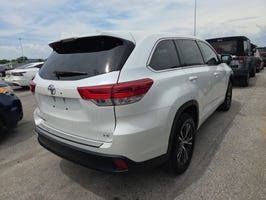 2017 Toyota Highlander LE Plus