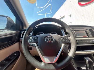 2017 Toyota Highlander LE